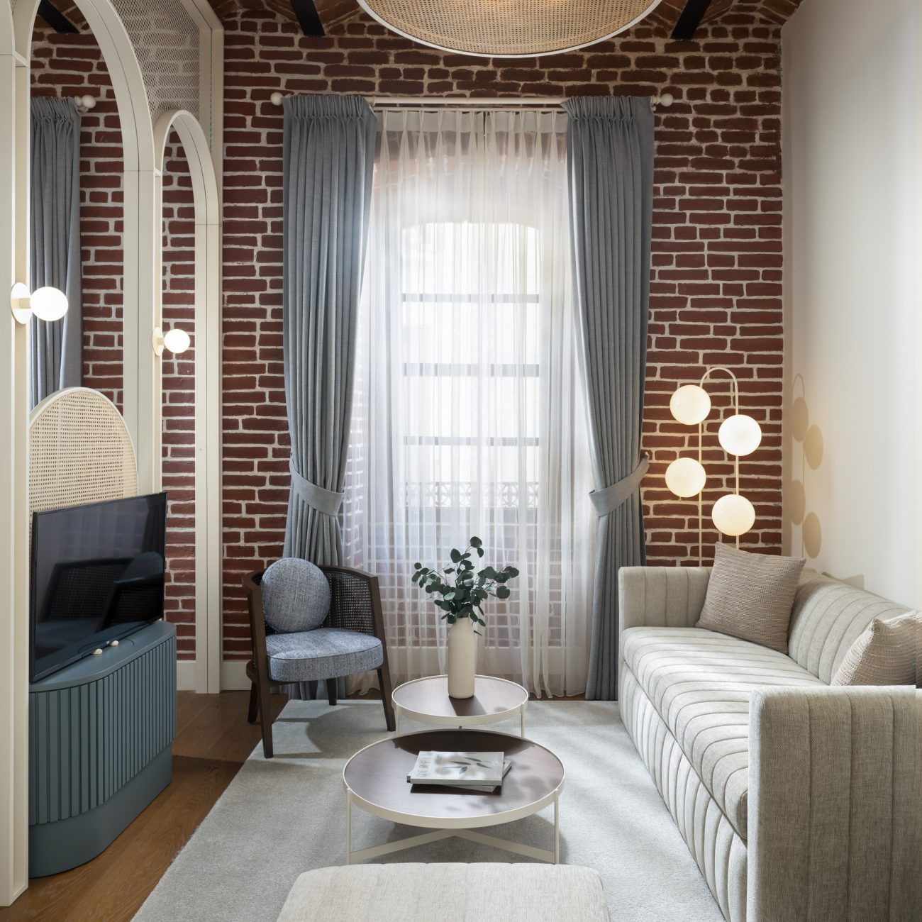 Historical Suite with Balcony 4
